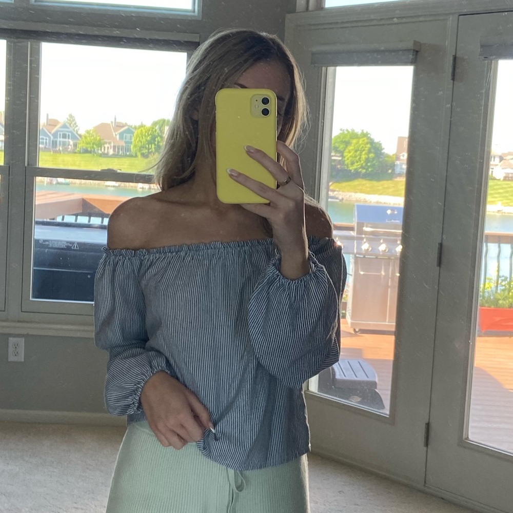 Brandy Melville off the shoulder long sleeve top